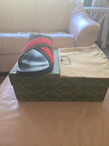 Size 10 Gucci Cross Slides