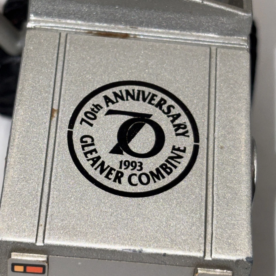 ERTL 1/64 Gleaner AGCO R-52 Combine RARE 1993 70th Anniversary Silver Farm Equip - Image 4 of 4