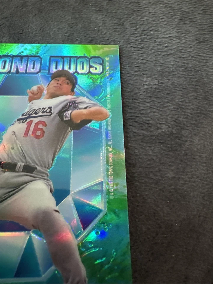 Mike Piazza Hideo Nomo 1997 Topps Chrome Diamond Duos Refractor - Image 4 of 4