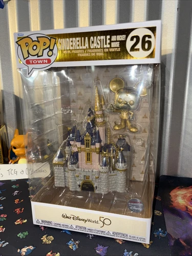 Funko Pop! Town: Disney - Cinderella Castle and Mickey Mouse (Gold) - Disney...