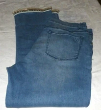 DG2 Lt Blue Classic Stretch STRAIGHT Jeans Embellish Hem Womens Size 14 I-26