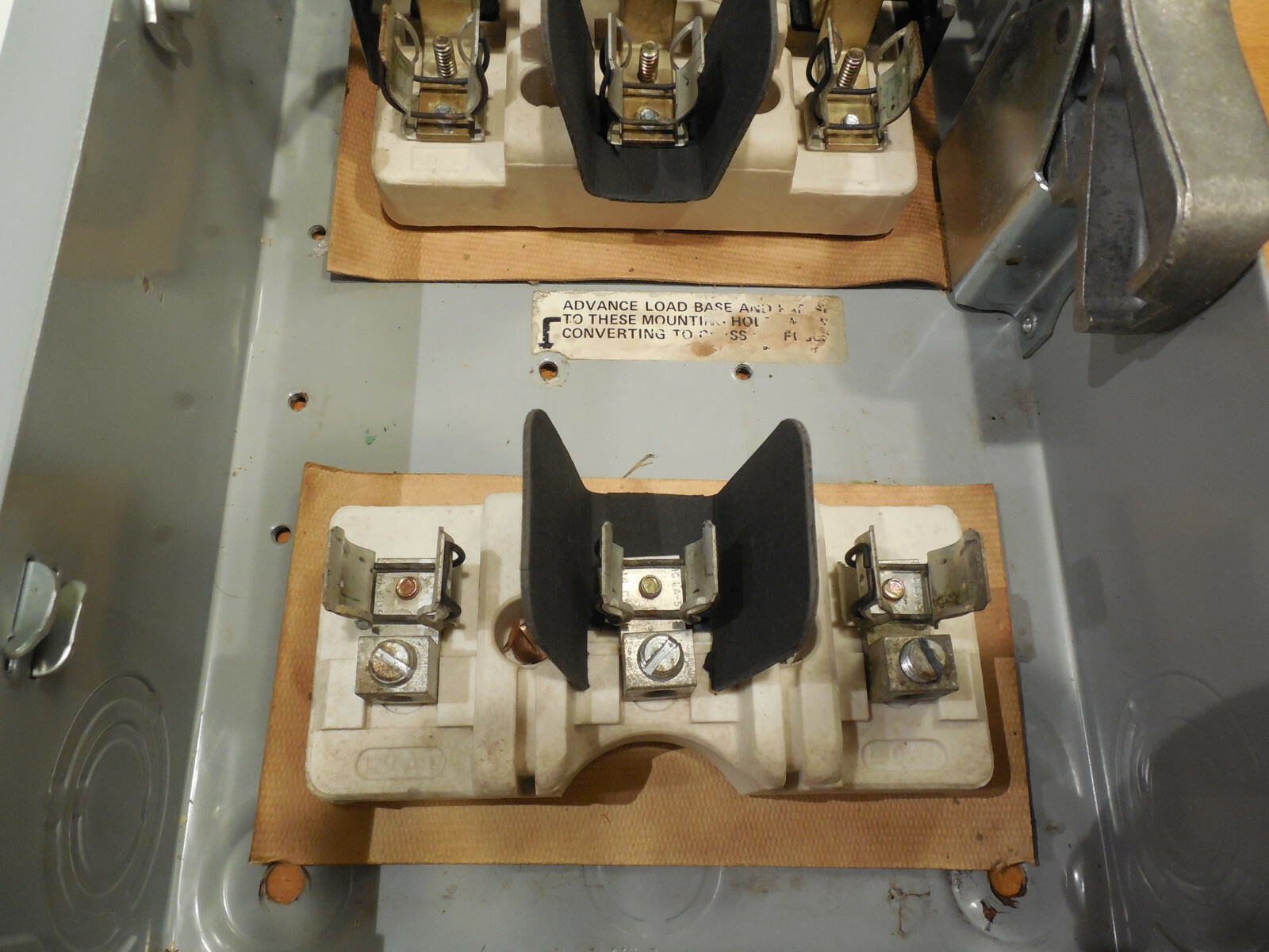 SIEMENS F351, 30 AMP, 600 VOLT, 3PH 3W, FUSIBLE DISCONNECT includes 30A ...