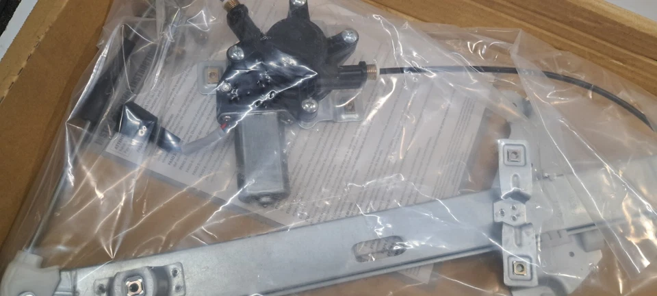 Power Window Regulator And Motor Assembly Napa 665-3601 - Image 3 of 4