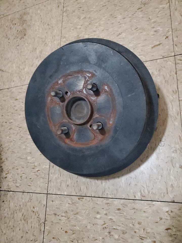 Conjunto de buje trasero derecho Toyota Prius C 2013 Foto 3 de 4