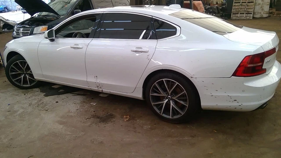 (LOCAL PICKUP ONLY) Back Glass Without Privacy Fits 18-23 VOLVO S90 6847559 Foto 3 de 4