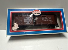 Vintage HO Scale Roco Santa Fe ATSF 82005 Box Car