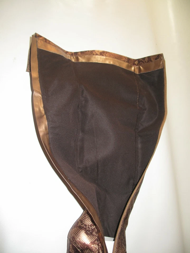 COLIN STUART GOLDEN BROWN SNAKE SKIN FAUX LEATHER THIGH HIGH BOOTS *NIB* US 8 - Image 4 of 4