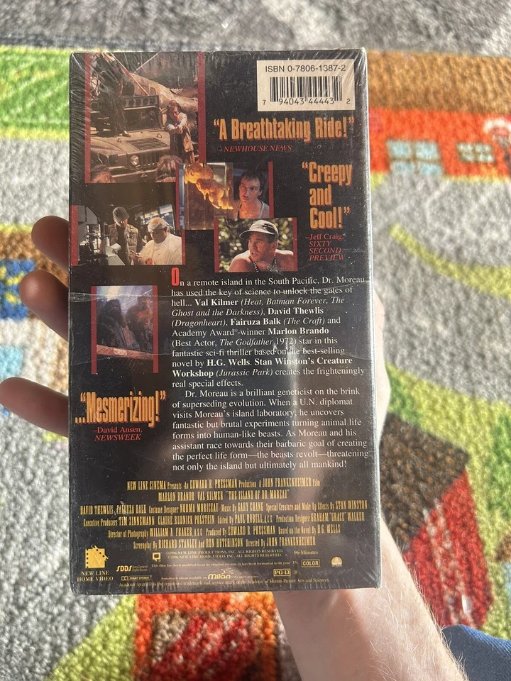 Sealed HG Wells THE ISLAND OF DR MOREAU VHS VIDEO 1996 Marlon Brando Val Kilmer - Image 3 of 4