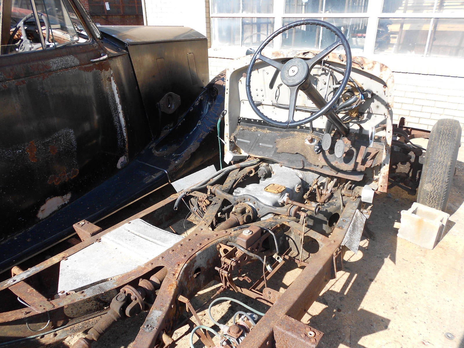 BENTLEY ROLLS ROYCE DAWN WRAITH REGULATOR. LARGEST 1946-1965 INVENTORY ON EARTH