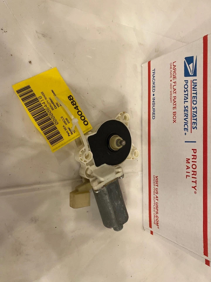 2006 - 2011 MERCEDES BENZ CLS500 Rear Power Window Motor Right Passenger Side RH - Image 4 of 4