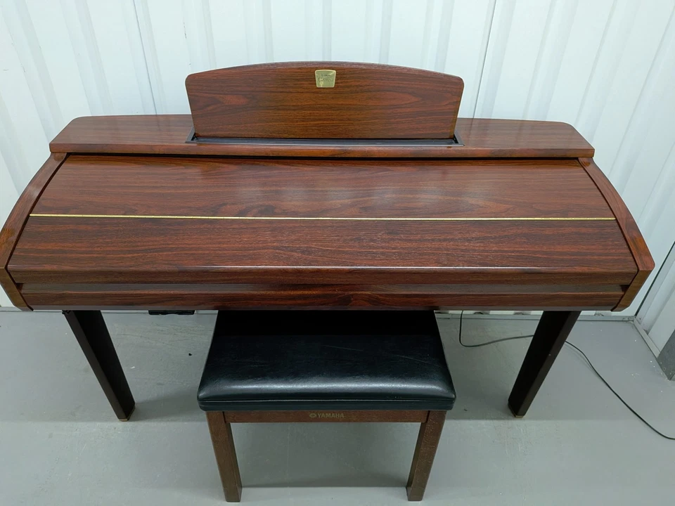 YAMAHA CLAVINOVA CVP-307 DIGITAL PIANO ARRANGER IN MAHOGANY STOCK #26399, photo 2 of 5