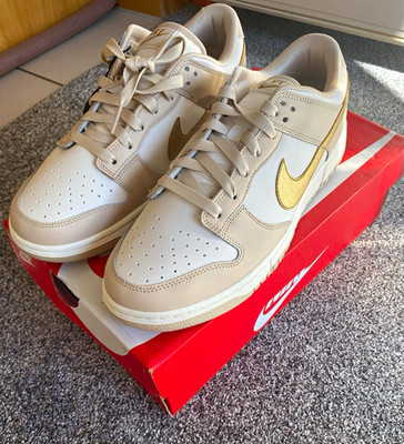 Nike Dunk Low ESS Trend Phantom/Metallic Gold Sneaker EU 42,5 DX5930-001