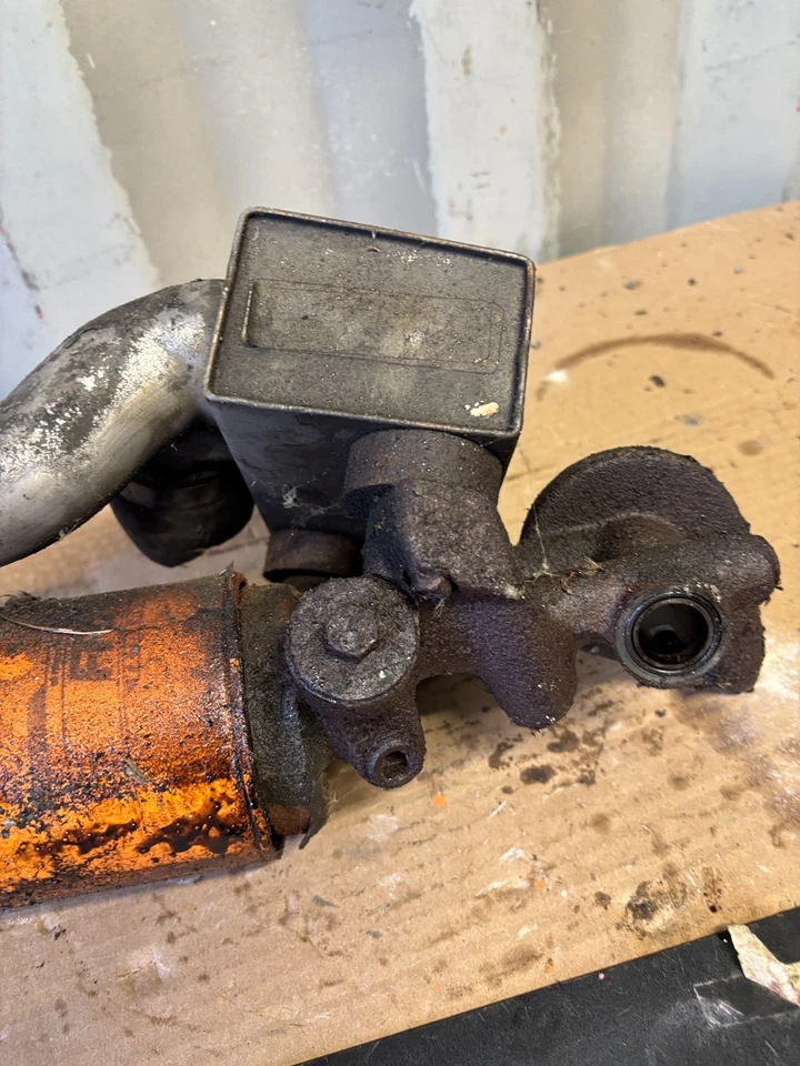 91 92 93 94 1987 Ford 460 7,5 F250 F350 conjunto de enfriador de aceite de motor usado OEM V8 Foto 4 de 4