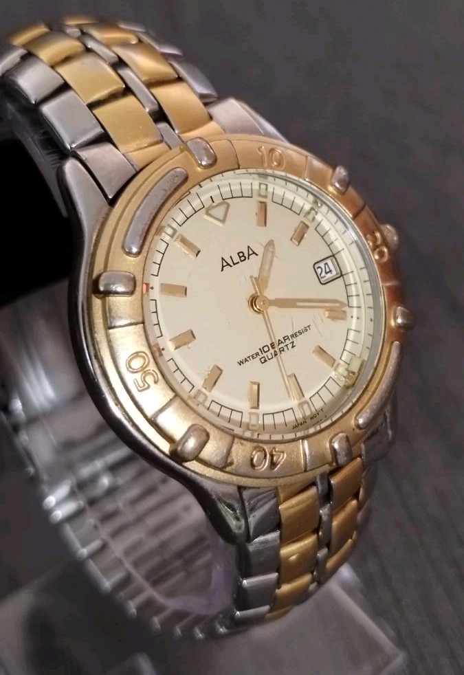 Seiko PARTS*- 36mm *NOT Alba WORKING/FOR Watch Two-tone, Vintage Bezel Rotating - vintagewatches.pk