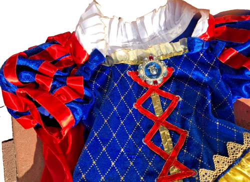 SNOW WHITE princess dress gown w red cape attached: Disney Store: size child 5-6 - Picture 6 of 17