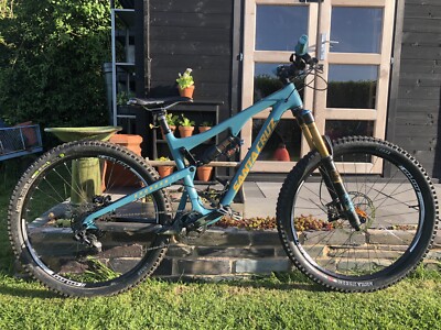 Santa Cruz Bronson CC Full Carbon Mountain Bike UK