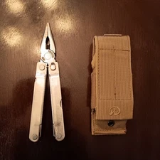 Leatherman Original Super Tool with Molle sheath in very good condition.
