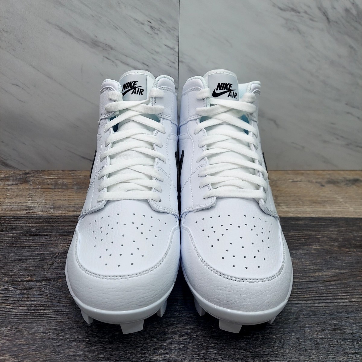 Air Jordan 1 Retro MCS White Black Baseball Cleats AV5354 Air Jordan 1 Retro MCS White Black Baseball Cleats AV5354
