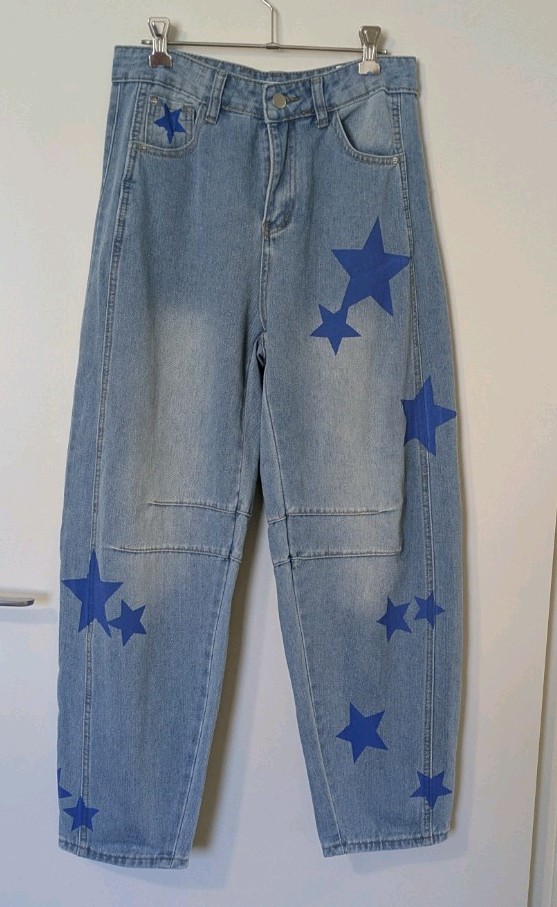 MUTIG Barrel Leg Jeans Women's Sz Small Light Wash Star Print High Waisted