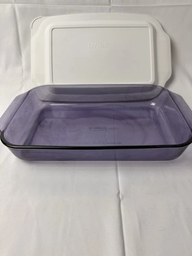 Pyrex Vintage Amethyst Purple Baking Dish 233 3Qt 13x9x2 with White Pyrex Lid