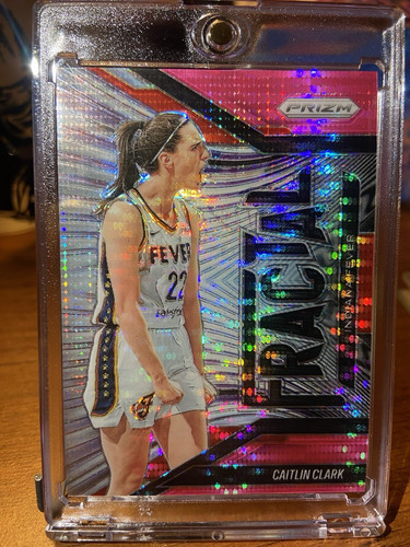 Caitlin Clark [Pink Pulsar] #4 2025 Panini Prizm WNBA Fractal card