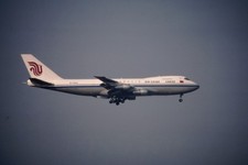 Dia B-2462 Boeing 747-2J6F(SCD) Air China 09/1994 FRA 35mm gerahmt OP-K8-11