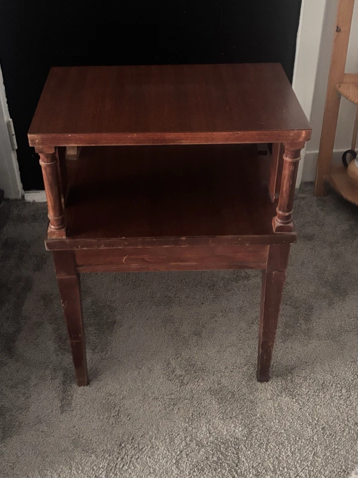 Mesa auxiliar/extremo superior vintage de nogal MCM Mersman Formica Foto 4 de 4