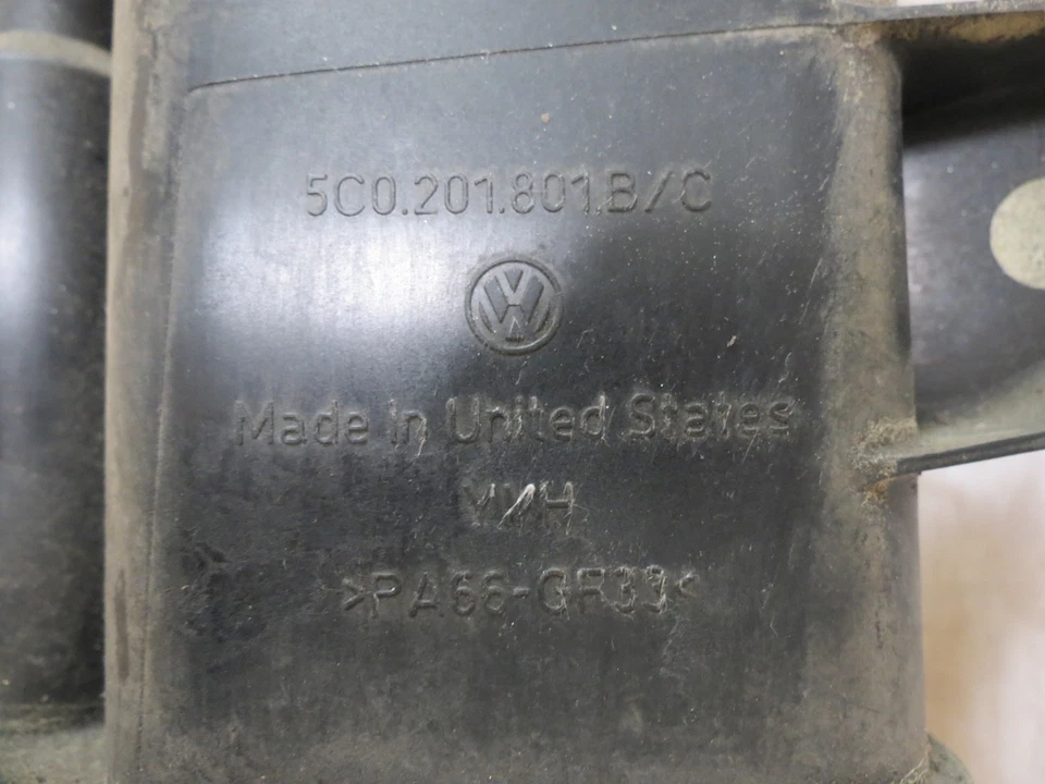 12-19 VW Beetle Fuel Evap Vapor Charcoal Can Canister 5C0201801B 5C0201801C Foto 2 de 4