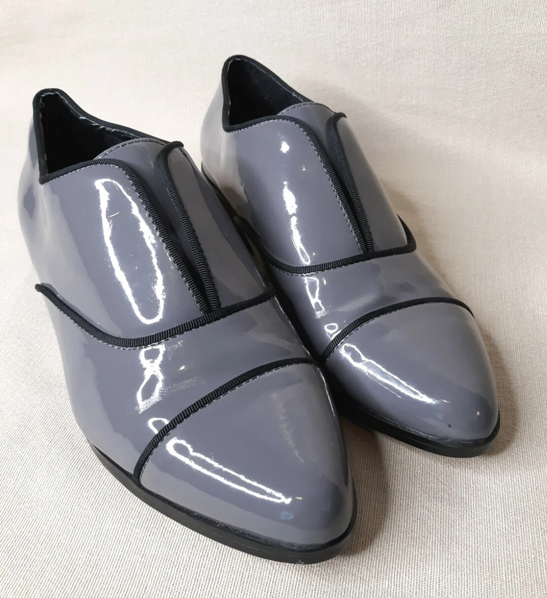 Gray saks fifth avenue shoes clearance