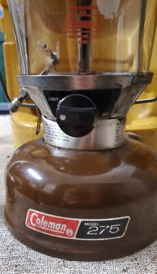 Vintage Coleman Model 275 Brown Dual Mantle Lantern with Clamshell