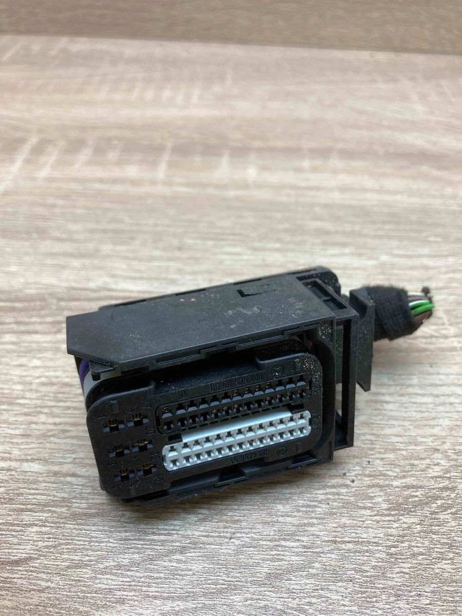 0015450930 09445851 Mercedes Benz Connector Plug Unit Computer 