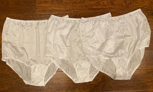 NWOT SZ 10 VANITY FAIR SISSY WHITE SILKY NYLON LACE GRANNY PANTIES BRIEFS 13001 - Picture 6 of 6