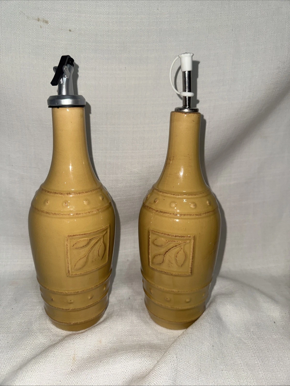 signature Debby Segura Designs Oil Vinegar Bottles w/ Spouts Wheat