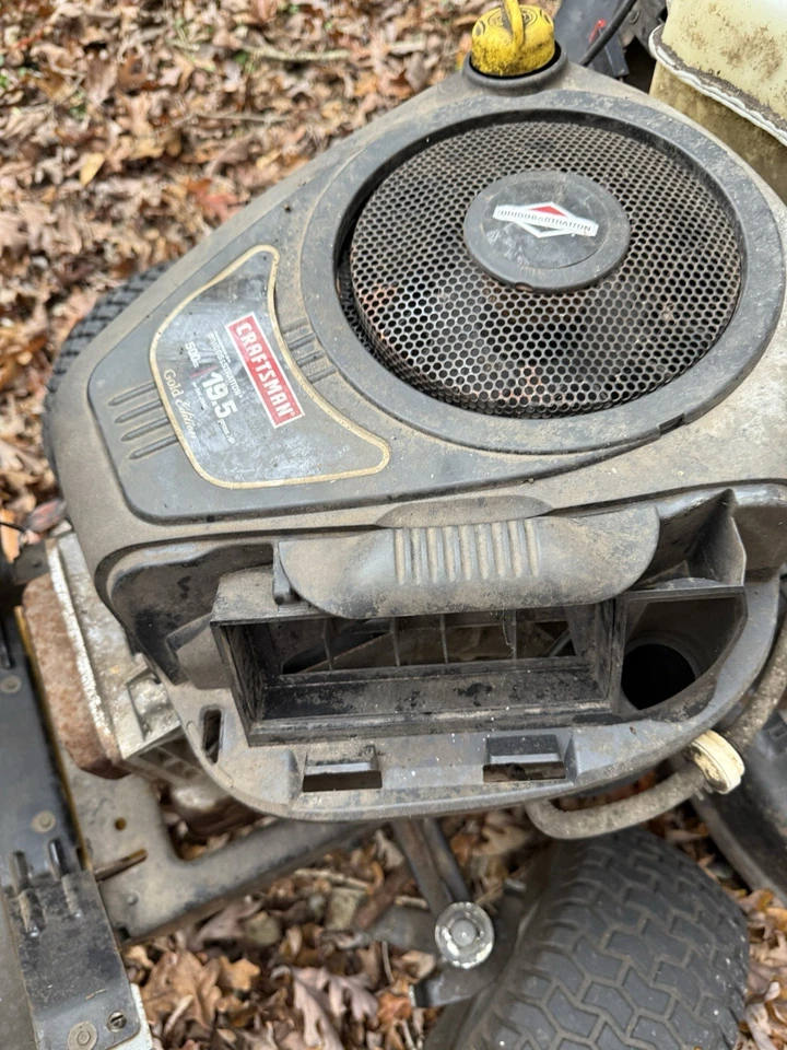 Craftsman Riding Lawn Mower - Image 3 of 4