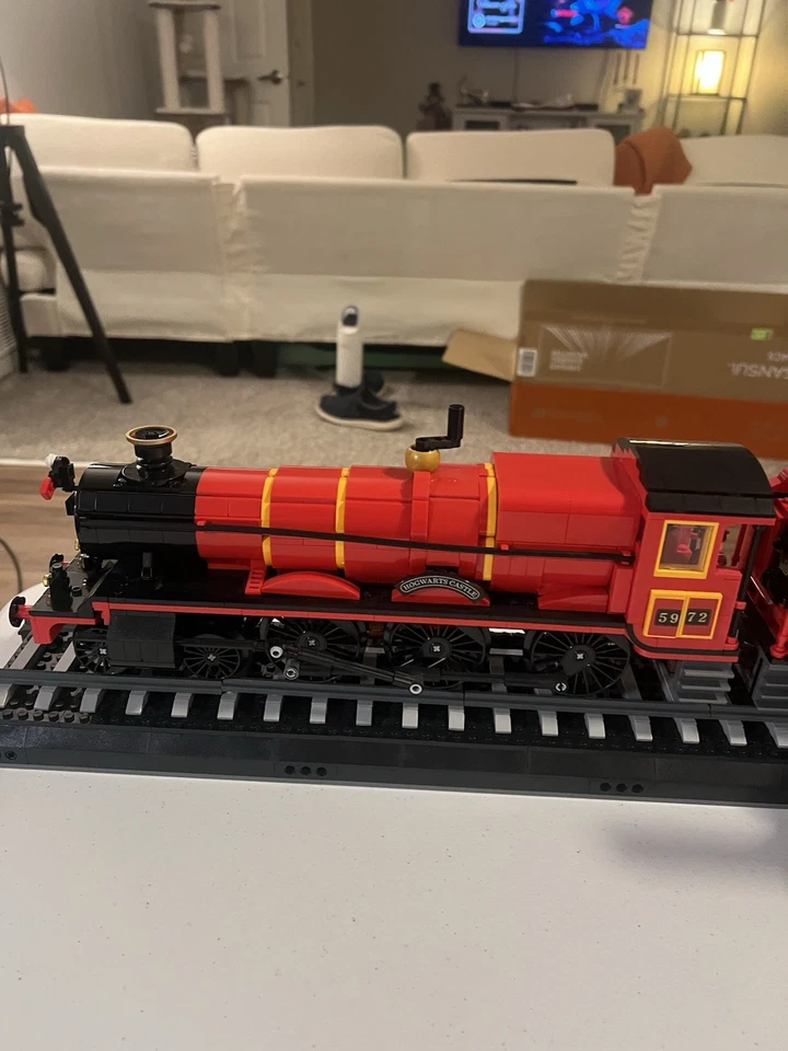 LEGO Harry Potter Hogwarts Express Collectors Edition (76405) 99% Complete - Image 2 of 4