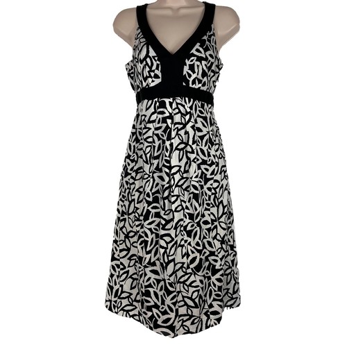 A Pea In The Pod Dress Women's Small Sleeveless Fit & Flare V Neck Knee Length