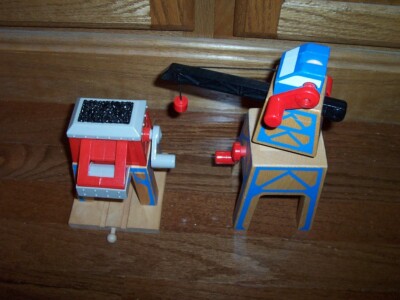 Early Learning Centre ELC Wooden Train Coal Loader Missing Belt & Swivel Crane