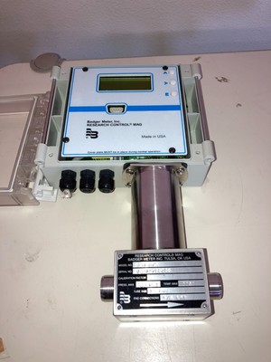 Badger Meter RCM 2000 Electromagnetic Flow Transmitter with RCM 375 Flow Cell