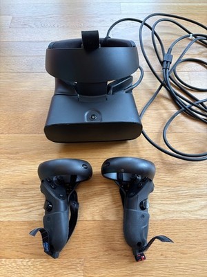 Oculus Rift S VR Headset Bundle w/ Touch Controllers & Cable Tested Working