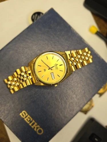 Seiko Gold Tone Vintage Steel Quartz Day/Date Wrist Watch, 5Y23-8A69 Box  1990
