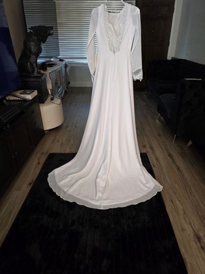 Bridal Dress Wedding Brand Is Mingdas Dress White**Size Measurements In Photos**