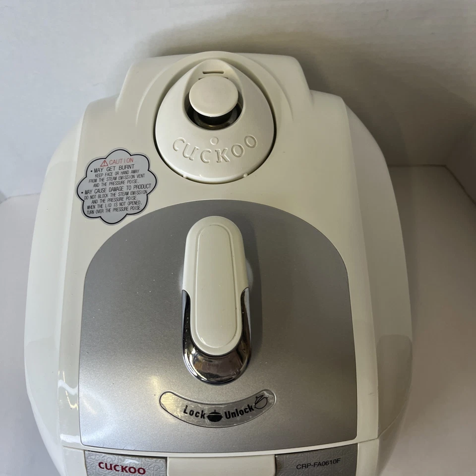Panela de pressão de arroz falante coreana Cuckoo CRP-FA0610F - FUNCIONA MUITO BEM! - Imagem 4 de 4