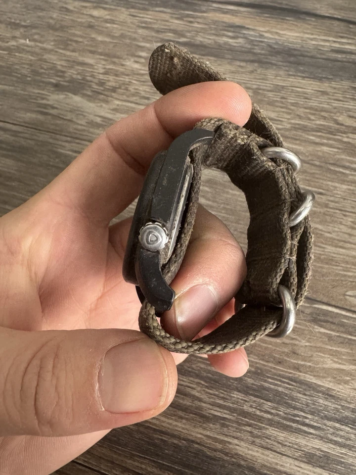 BERTUCCI A-2R Military Watch Olive Khaki 40mm Working Needs Cleaning - Image 3 of 4