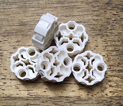 LEGO White Technic, Axle Connector Block Round 2 Pin Holes QTY 5. Part No. 98585