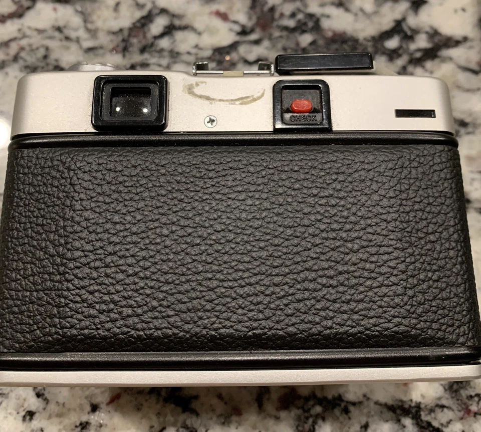 Minolta Hi-Matic F 35mm Film Camera JAPAN - includes Original Box, Case Box - Image 3 of 4