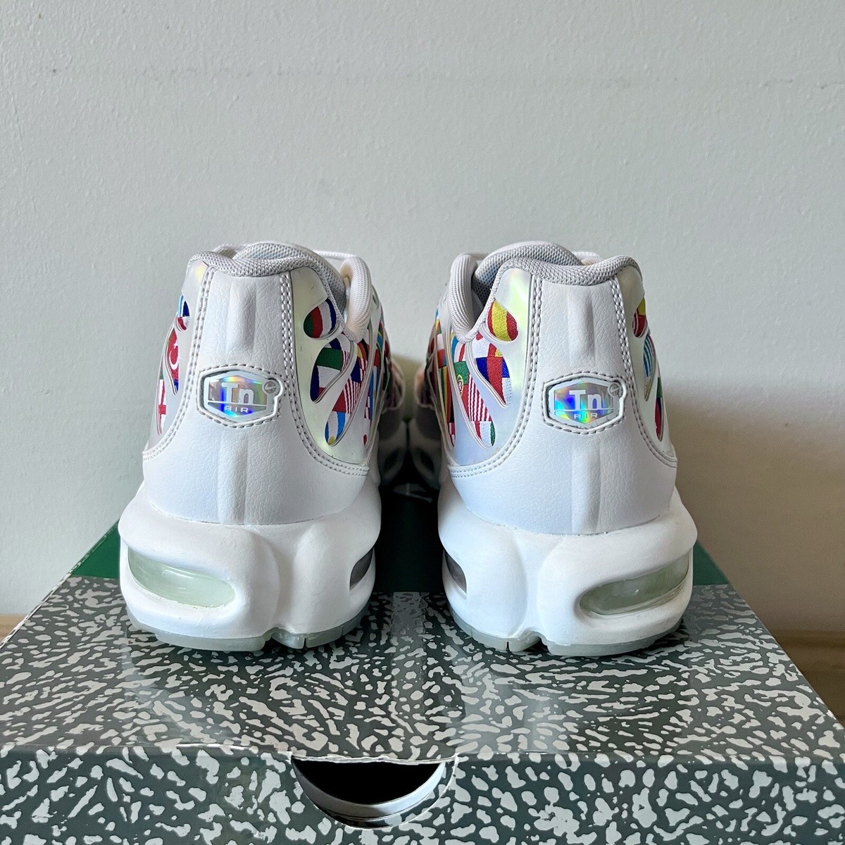 Clearance Nike International Flag Air Max Plus VNDS 2018 SAMPLE