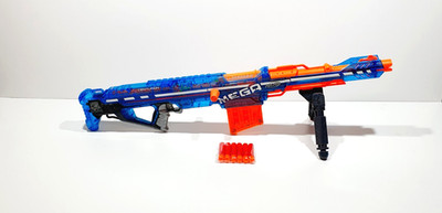 Hasbro Nerf Mega Centurion Sonic Ice mit Magazin, Darts u Zweibein guter Zustand