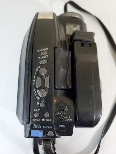 Quasar Palmcorder VM-D52 700x Digital Zoom Handycam Camcorder Untested For Parts - Picture 5 of 7
