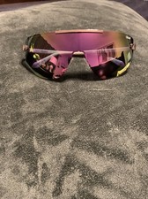 Quay On The Edge Polarized Sunglasses With Case