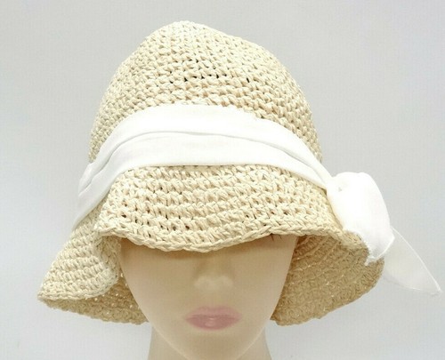 H \u0026 M DIVIDED OFF-WHITE FLAPPER HAT W 